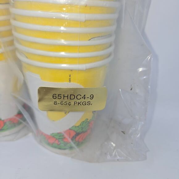 Peanuts Vintage Hallmark Halloween 6 Party Cups 9 fl oz Yellow Linus Lucy Patty - Picture 6 of 10